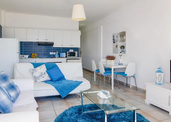 Krasas Apts Apartment *